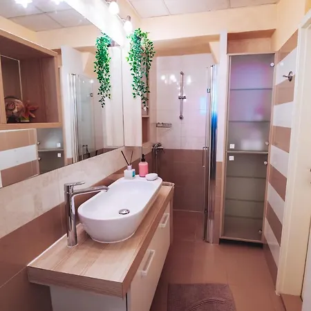 Living Vegova-with Parking Apartment *