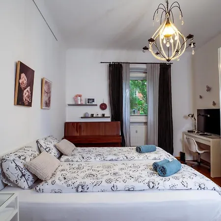 Living Vegova-with Parking Apartament Lublana