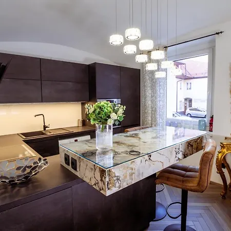 דירה Living Vegova-with Parking *