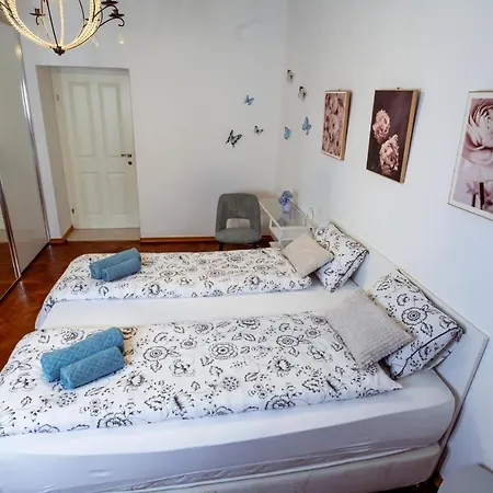 Living Vegova-with Parking * לובליאנה