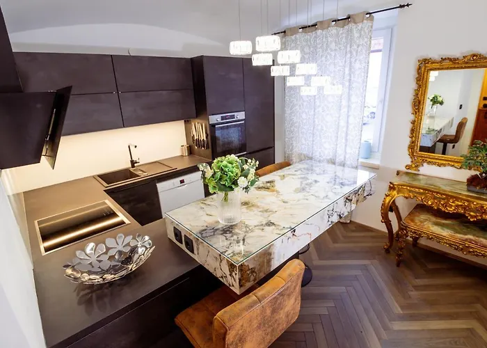 아파트 Living Vegova-with Parking *